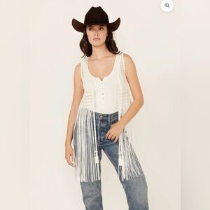 NWOT Idyllwind HAWLS CROCHET FRINGE VEST XS